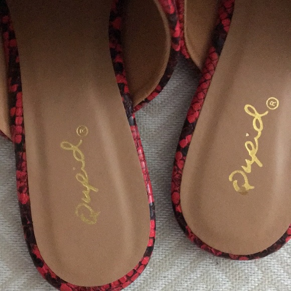 Red/Black snakeskin slides - Picture 6 of 7